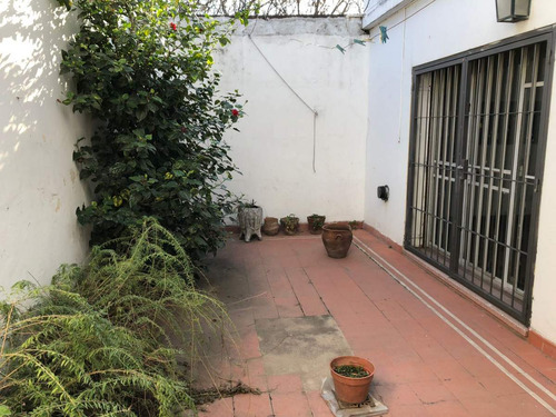 Vendo Excelente Casa Remodelada A Mts De Juan B Justo Al 2500, Ideal Para Empresas O Rentas