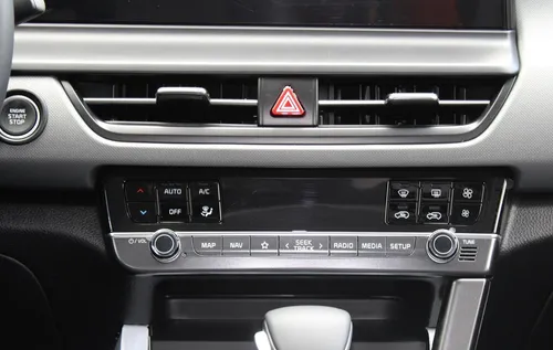 Kia Seltos 2.0 Zenith 4X2