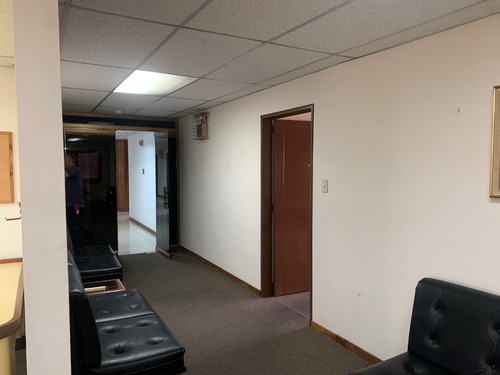 Ym Comoda Oficina De 260 M2 En Santa Paula