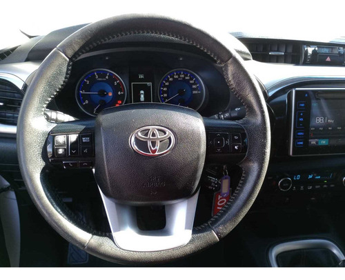 Imagen 5 de 10 de Toyota 2016 Hilux L/16 2.8 Dc 4x2 Tdi Srv