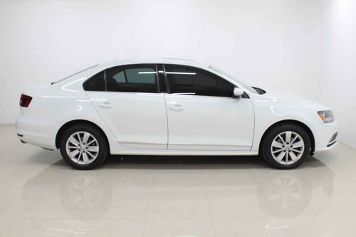 Imagen 7 de 15 de Volkswagen Jetta 2018 5 Cilindros