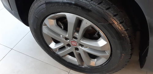 Imagem 8 de 15 de Fiat Toro 2.4 16v Multiair Flex Volcano At9