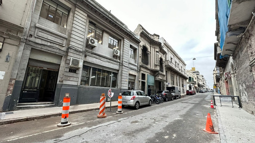 Alquiler Oficina Escritorio Colon Y Piedras, Ciudad Vieja