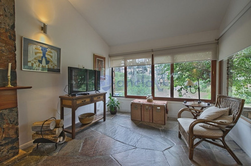 Casa En Venta - Playa Mansa- Ref: 1167