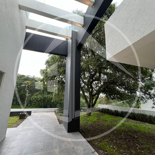 Espectacular Residencia De Lujo En Venta En Prado Largo 3 Habitaciones, 4 Baños Y 450m2 De Construcción