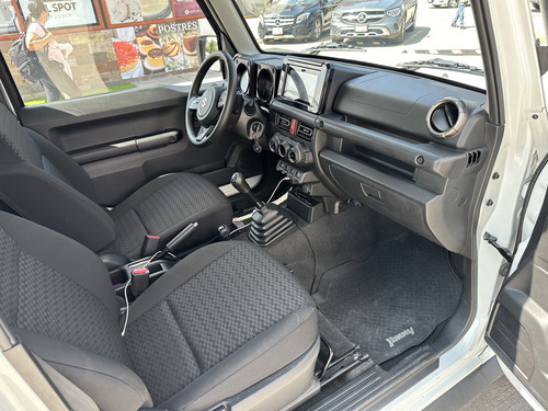 Suzuki Jimny 3p GLX L4 1.5 Man