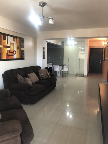 Imagen 5 de 14 de Alquiler Fijo Moderno Apartamento. 2h. Terraza. Playa El Angel.