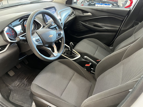 Chevrolet Onix Hatch 1.0 4P FLEX LT