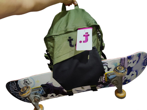 Mochila Juvenil Ruz Truzt Verde Porta Skate Bolsa Secreta Laptop