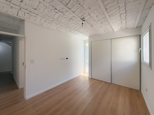Casa De Pasillo Con 3 Dormitorios Más Quincho Y Terraza Con Parrillero