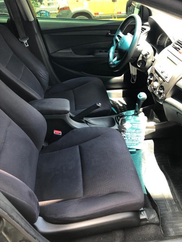 Imagem 10 de 15 de Honda City 1.5 Lx 2014