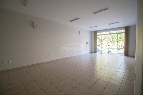 Imagem 4 de 9 de Sala Comercial, Com Ótima Localização, No Bom Retiro De Blumenau. - 3570096l
