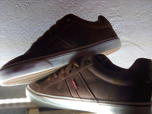 Tenis Levis, Nuevos, Originales, Numero 7.5