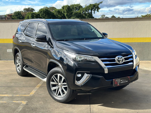 Toyota SW4 2.8 Tdi Srx 7l 4x4 Aut. 5p