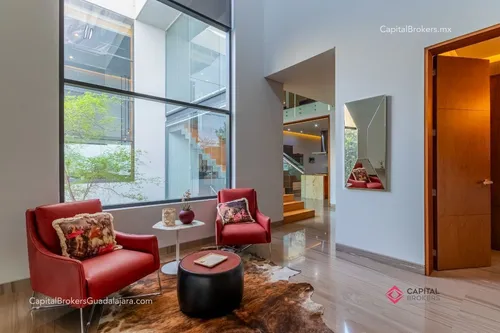 Casa De Lujo Con Alberca En Venta Zona Andares