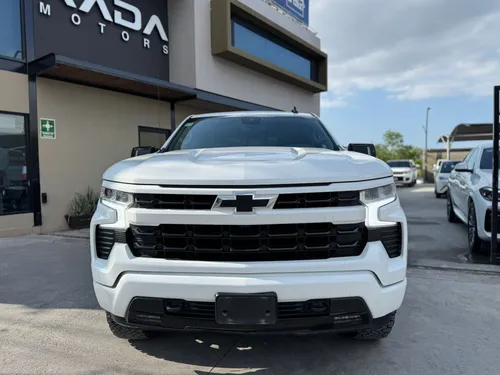 Chevrolet Cheyenne 5.3 V8 RST Doble Cabina 4x4 At