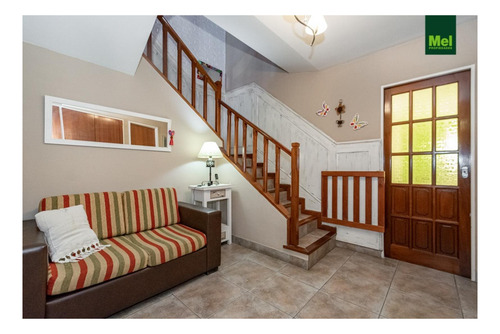 Imagen 15 de 30 de Impecable Casa Con Jardín Y Pileta