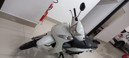Imagem 10 de 20 de Honda Biz