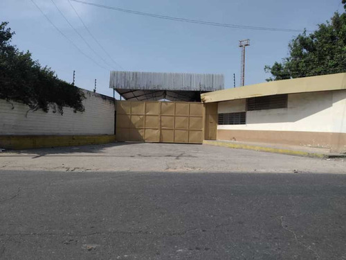 Imagen 1 de 7 de Alquiler Deterreno Para Estacionamiento De Gandolas, Camiones, Etc.