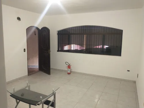 Dois Sobrados No Mesmo Terreno, Total De Cinco Quartos, Cômodos Amplos, 303m² De Área Construída