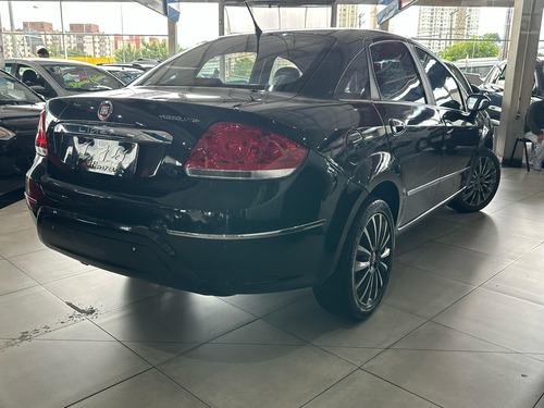 Fiat Linea 1.8 16v Absolute Flex Dualogic 4p