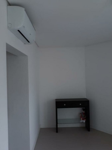 Imagem 9 de 23 de Apartamento À Venda Em Florianópolis/sc - Ap13321-1743645