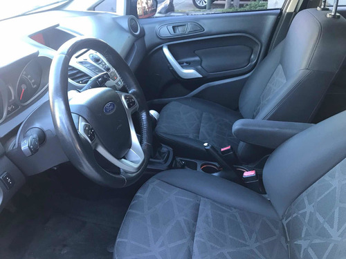 Ford Fiesta Kinetic Design 1.6 Design 120cv Titanium 2012