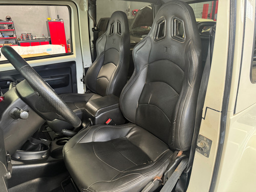 Troller T4 3.2 2p