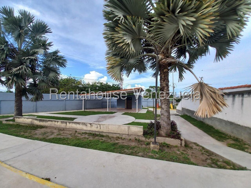 Venta Hermosa Casa Remodelada En Urb Santa Fe Cabudare,lara