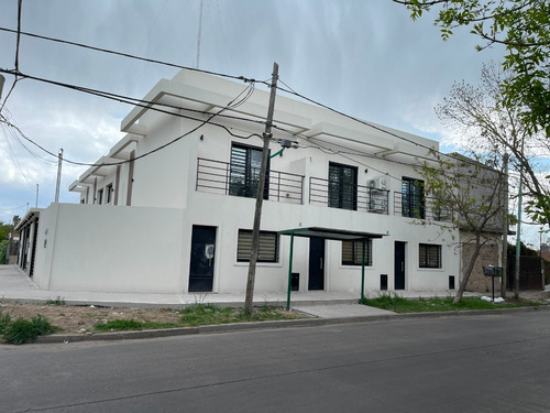 Imagen 1 de 7 de Venta - Ultimo, Duplex 3 Ambientes Con Cochera Monte Grande