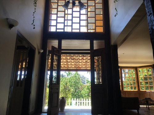Casa À Venda Com Estilo Colonial No Retiro Das Pedras - 941
