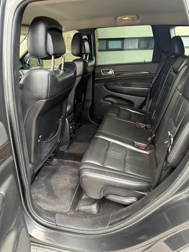Jeep Grand Cherokee 3.6 Laredo V6 Lujo 4x2 Mt