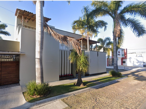 ¡no La Dejes Pasar! Casa En Recuperación Con Precio Irresistible