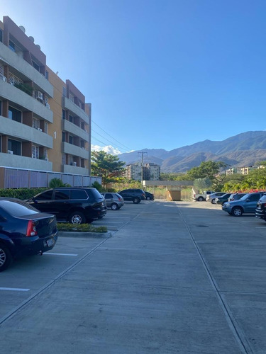 Imagen 3 de 17 de Apartamento Con Adelanto A Estrenar