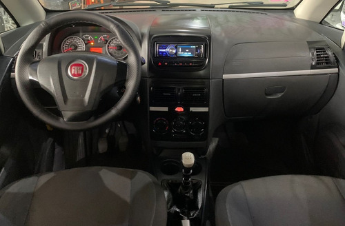Imagem 14 de 15 de Fiat Idea 1.4 Mpi Attractive 8v 2013