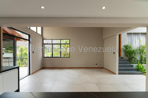 Ss: Vende Casa 25-19995 En Prados Del Este De 550 M2, 4h/5b/3pe