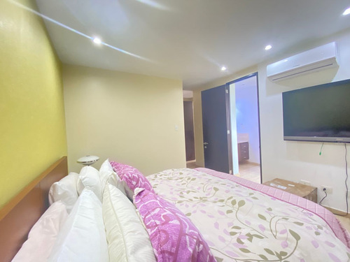 Imagen 5 de 14 de Venta Espectacular Apartamento En El Solar Del Hatillo | J24