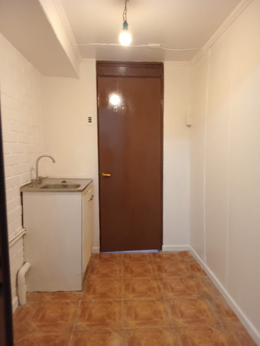 Casa Dos Pisos Con Excelente Ubicación *se Acepta Subsidio