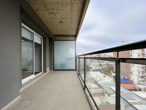 Imagen 8 de 20 de Departamento De 1 Dormitorio Con Gran Balcón En Lourdes