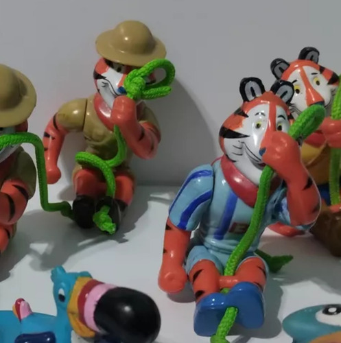 2 Figuras Tony El Tigre