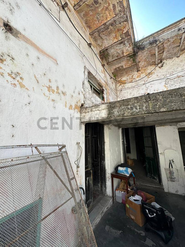 Casa A Reciclar Con Amplio Terreno Y Tinglado En El Fondo
