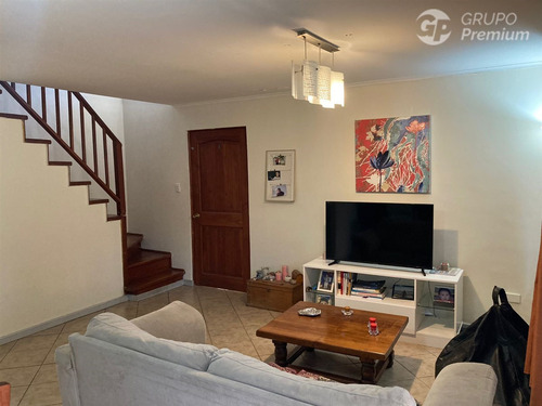 Casa En Venta En Valles Del Country Talca
