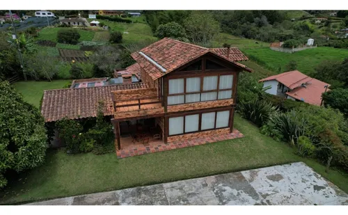 Finca Para La Venta En Ubicación Muy Privilegiada.
