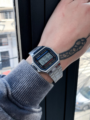 Reloj Pulsera Digital Casio A-168 Con Correa De Acero Inoxid