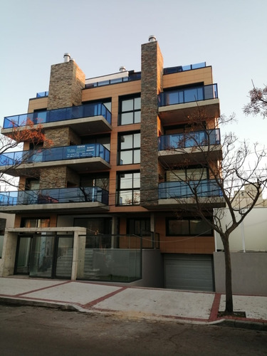 Apartamento A La Venta  En Piriapolis