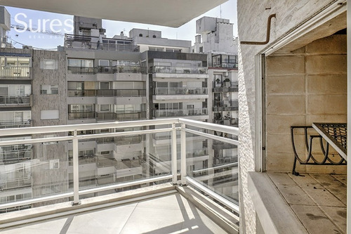 Apartamento En Venta Y Alquiler En La Rambla De Punta Carretas