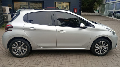 Peugeot 208 1.6 Feline