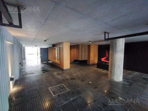 Venta De 2 Ambientes Al Frente Con Balcon En Palermo