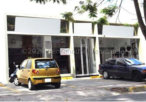 Ms: 24-22684 Se Vende Estupendo Y Amplio Local En Las Mercedes. A=679m2, 4b, 6p.