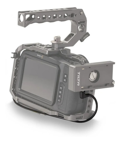 Imagem 3 de 4 de Tilta Adaptador Npf 970 + Cabo / Blackmagic Pocket 4k/6k